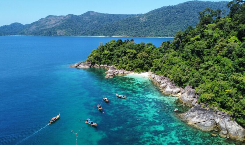 Pantai Populer di Wilayah Andaman Thailand yang Wajib Dikunjungi