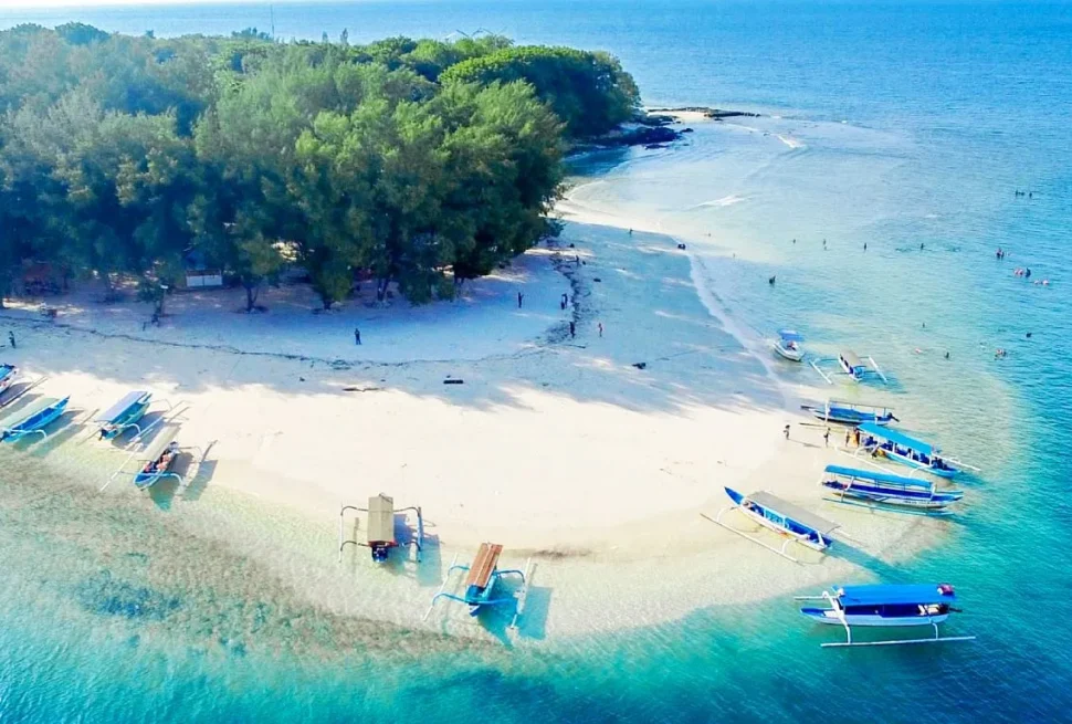 indahnya pemandangan gili nanggu