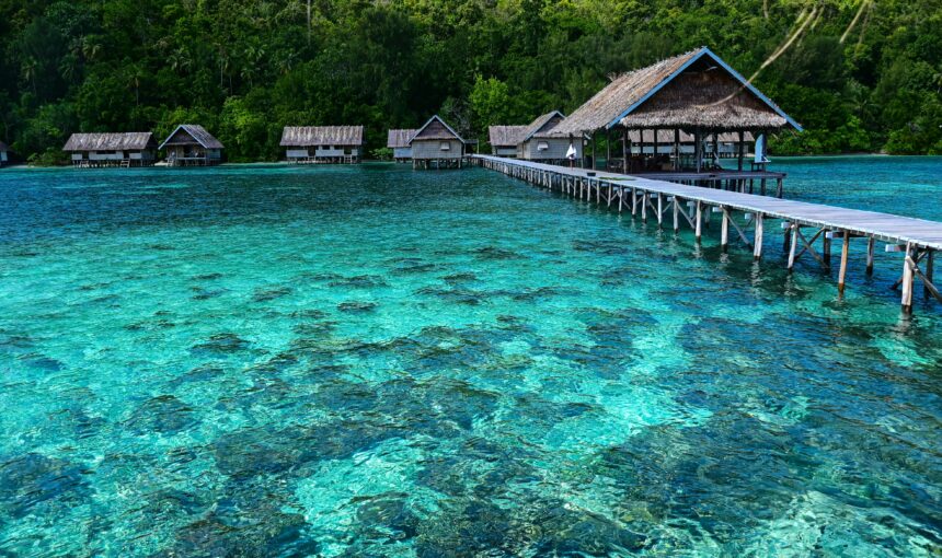 Kampung Nelayan Papua Raja Ampat: Panduan Wisata Autentik